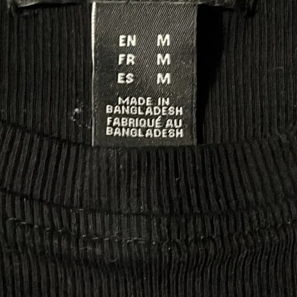 Cropped Ribbed Black Tee - Picture 3 of 4